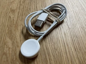 Genuine Apple Watch 1m Magnetic Charger USB White A2256 - Picture 1 of 6