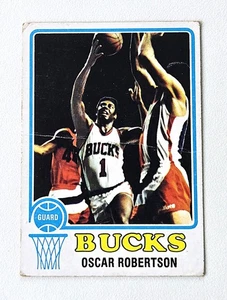 OSCAR ROBERTSON VINTAGE 1973-74 Topps Basketball Card # 70 - Milwaukee Bucks - Picture 1 of 2