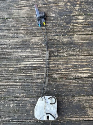 MITSUBISHI MIRAGE 2014-2017 CERRADURA DE PUERTA TRASERA DERECHA/ACTUADOR DE PESTILLO Y MANIJA DE PUERTA Foto 1 de 4