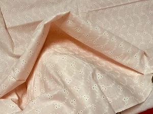 Vintage Textured Flocked Light Pink Cotton Fabric, 2 3/4 Yards - Bild 1 von 4