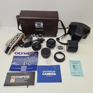 Cámara fotográfica Olympus OM10 35 mm con lente Zuiko de 50 mm f/1,8 y accesorios - Imagen 1 de 24