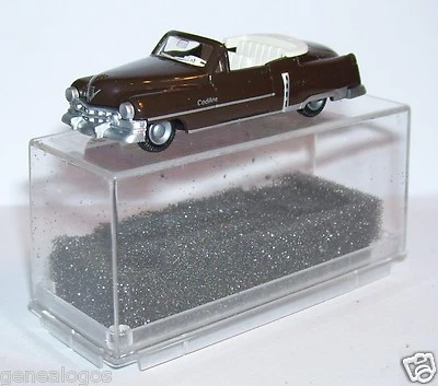 Micro Praline Ho 1/87 Cadillac 54 Caddy Cabrio Aperto Marrone Scuro IN Box - Immagine 1 di 3