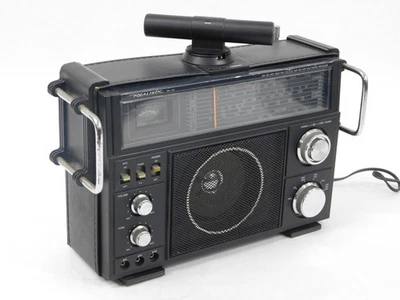 Realistic SW-100 12-649 Multi-Band Radio Receiver (works well) - Image 1 of 4