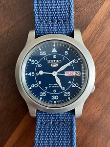 Seiko 5 Automatic Pilots Style Watch 7S26-02J0 in Blue - Picture 1 of 5