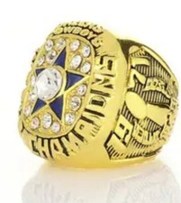 Dallas Cowboys 1971 Gold Color Ring World Champions Souvenir/ Staubach