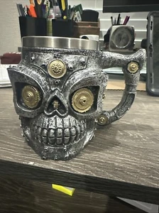 Skull Mug - Picture 1 of 4