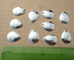 100ct NÍQUEL talla #2 HOJAS COLORADAS Bajo Spinnerbaits Arneses Gusano Spinners - Imagen 1 de 4