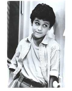 Fred Savage 1989 Little Monsters Original 8x10 Glossy B&W Promo Photo A1 - Picture 1 of 1