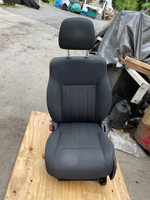 Driver Seat From Jeep Liberty 2011 - Image 1 of 4