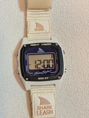Freestyle Shark FS101064 relógio digital multifuncional nylon quartzo golfinho branco - Imagem 1 de 4