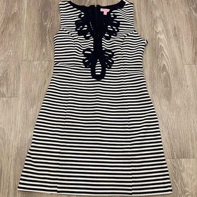 Платье-футляр Lilly Pulitzer темно-синее с белой полосой маленькое без рукавов с V-образным вырезом на молнии - Изображение 1 из 4