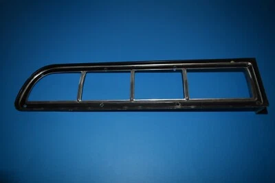 Fabricante de equipos originales Mercury Cougar XR7 1973 Cobra Jet luz trasera izquierda lente bisel de ajuste  Foto 1 de 4