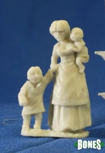 Townsfolk: Mom & Kids - Plastic Reaper Miniatures/Bones RPG Figure #77087 - Picture 1 of 4