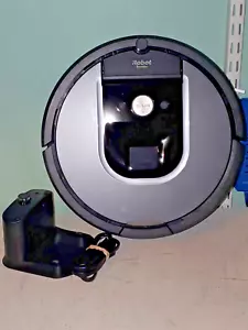 Aspiradora robótica iRobot Roomba 960 navegación WiFi renovada Alexa 960R - Imagen 1 de 7