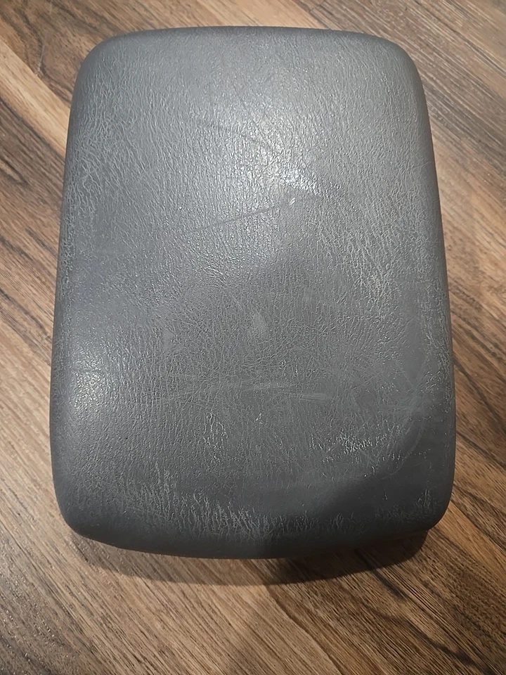 Nissan Xterra Frontier 1999-2001 consola central tapa gris con pestillo y bisagra  Foto 1 de 3