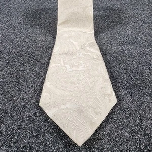 Donald J. Trump Signature Collection Tie Beige Scroll Paisley 100% Silk 57.5" - Picture 1 of 11