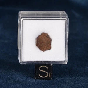 Une Météorite Gebel Kamil Inférieure à 1 g Sidérite Non Groupée Egypte Iron Ung. - Picture 1 of 15