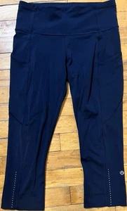 Leggings recortados de tiro alto Lululemon Align tela Nulu bolsillos laterales y en la cintura S 6 - Imagen 1 de 11