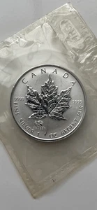 2000 Canadian Silver Maple With Lunar Dragon Privy RCM Sealed - Picture 1 of 2