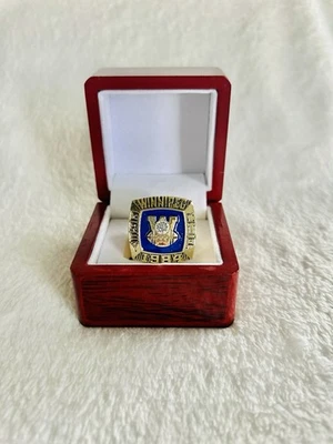 1984 Grey Cup Champions Ring W Box, Winnipeg Blue Bombers, Canadian Football - Image 1 of 3