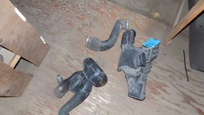 Air Cleaner Fits 93-98 GRAND CHEROKEE 105950 - Image 1 of 4