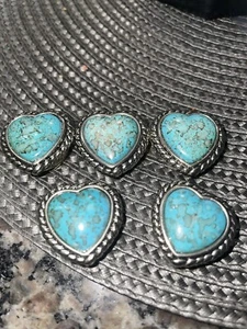 Vintage Lot Of 5 Heart Shaped Faux Turquoise Snap On Button Covers - Picture 1 of 10
