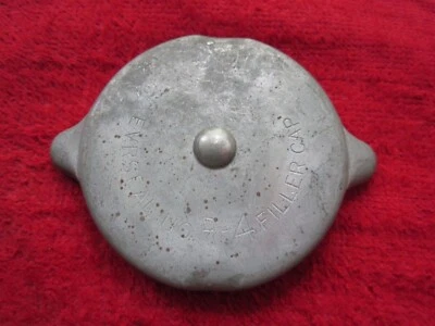 TAMPA RADIADOR STANT R-4, FORD-1937-1948, WILLYS CJ-2A -1945-1948, DODGE-1939-1951 - Imagem 1 de 4