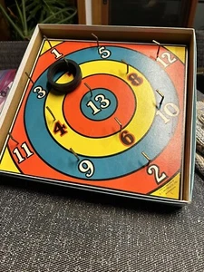 Vintage VICTORY QUOITS RING WERFEN Wandhalterung Spiel Hayter Co. England - Bild 1 von 13