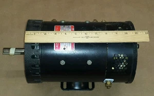 Motor de CC General Electric EM51A 3000 RPM 24V 140A 4 HP Clase H Modelo 5BC49JB254 - Imagen 1 de 9
