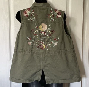 En Creme Vest Women Medium Army Green Embroidered Floral Open Front Sleeveless - Picture 1 of 11