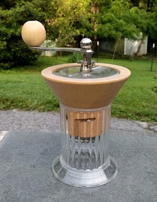 Molinillo/molinillo de café con rebabas de madera Bodum manual italiano raro Foto 1 de 3