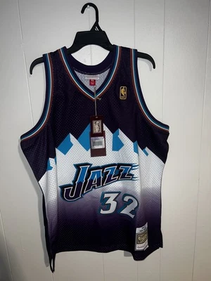 Mitchell And Ness NBA Utah Jazz Karl Malone #32 1996-97 Swingman Jersey Mens XL - Image 1 of 4
