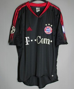 Las mejores ofertas en Bayern Munich Club Internacional Negro Camisetas de  fútbol | eBay