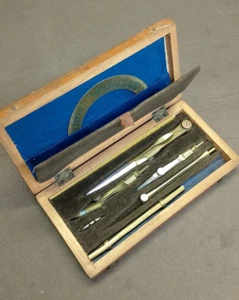 VINTAGE FITTED WOODEN BOX GEOMETRY SET PROTRACTOR COMPASS ETC BRASS - Picture 1 of 8
