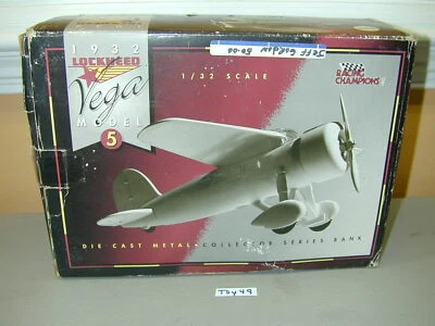 2001 Racing Champions 1932 Lockheed Vega Model 5 1/32 - Image 1 of 2