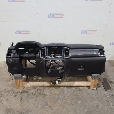 20 2020 FORD RANGER LARIAT DASH PANEL ASSEMBLY BLACK WITH GRAY TRIM Foto 1 de 4