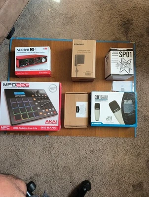 Electronic Music Starter Studio Bundle - Image 1 of 4