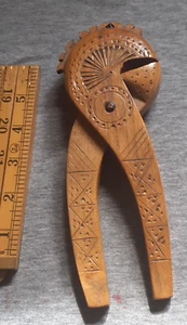 Treen Wooden Nutcrackers Chip Carved Decoration , 100 gms, 8 in., folk art EU - Picture 1 of 6