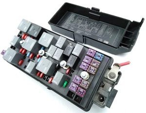 25883022 Pontiac 2008 2009 G6 caja de fusibles bahía de motor debajo del capó relé delantero OEM O3 - Imagen 1 de 12