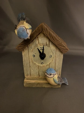 Birdhouse Clock in Handmade White Wooden Birdhouse Never Used Cover
