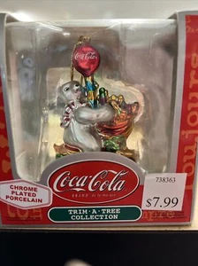 Ornamenti natalizi Coca Cola porcellana cromata orso polare su renna nuovo con scatola - Foto 1 di 2