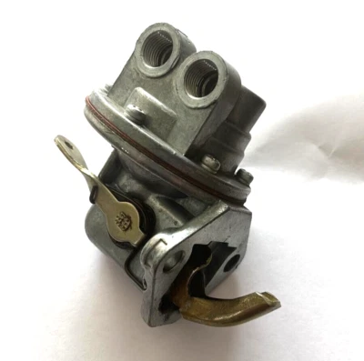 AC DIESEL PUMP FOR BEDFORD - ALLIS CHALMERS - PERKINS - HARVESTER INTERNATIONAL - Image 1 of 3