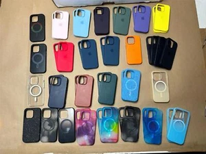 Lote de 47 fundas oficiales originales de Apple y fundas Otterbox para iPhone 14 Pro - Imagen 1 de 24
