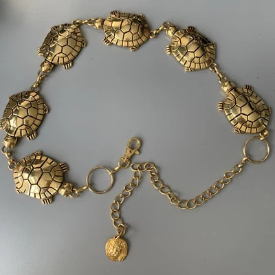 Cinturón de moda Anne Klein tono dorado cadena tortuga imitación latón acabado  Foto 1 de 4