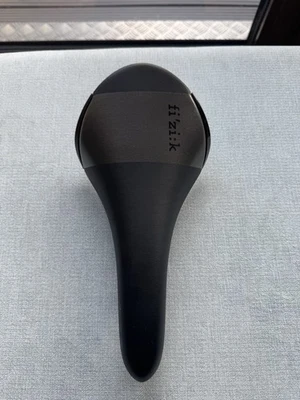 Fizik Aliante R7 Bicycle Saddle & Cateye rear ligh and mount - Image 1 of 4