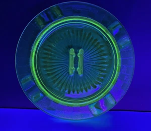 Vintage Hazel Atlas Green Uranium Glass Checkerboard Ashtray w/Matchbook Holder - Picture 1 of 11