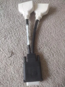 1 Molex Dual DVI Y Splitter Computer Cable - Picture 1 of 3