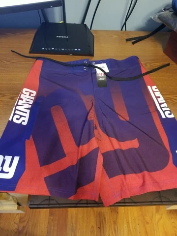 KLEW NFL New York Giants Gradient Board Shorts Size Medium NEW Cover