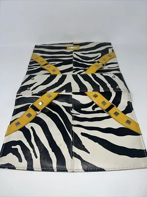 Bolsa Miche Classic SOMENTE CONCHA Para Bolsa Clássica ZOE Estampa Zebra Amarela Item # 6078 - Imagem 1 de 4