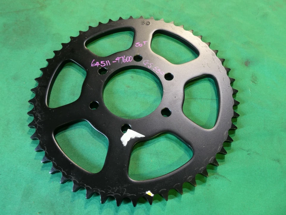 SUZUKI GS550 REAR SPROCKET OEM 64511-47600 Foto 1 de 1